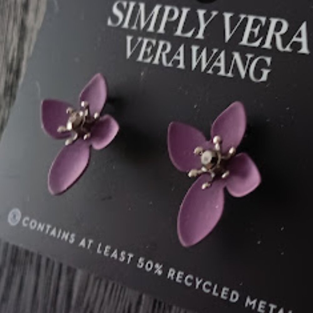 VERA WANG Rocker Chic Gunmetal/Hematite Stone Small Purple Flower Stud Earrings - Picture 2 of 3